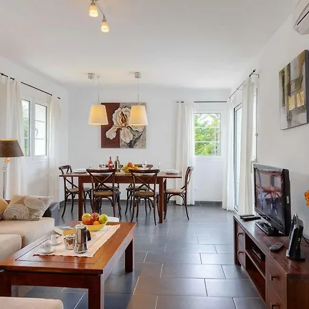 Carolina فيلة الايور