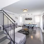 Carolina Villa