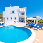 Carolina Villa *