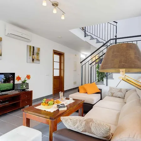 Carolina Villa Alaior